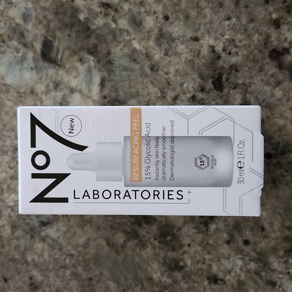 No7 Laboratories Resurfacing Peel with 15% Glycolic Acid NWT 1 FL OZ